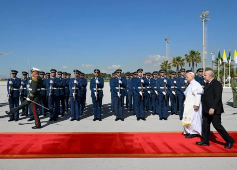 [Tông du Algeria] Đức Thánh Cha Lêô XIV rời Algeria, bắt đầu chuyến tông du tại Camerun