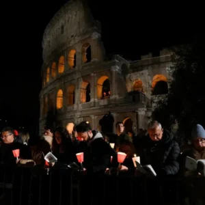 Đức Thánh cha Lêô XIV sẽ vác Thánh Giá tất cả 14 chặng Đàng Thánh Giá tại Colosseo