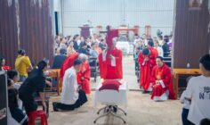 Gx. Thanh An: Đức cha Giáo phận cử hành Nghi thức Thứ Sáu Tuần Thánh tại Giáo họ Leng