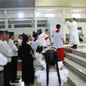 Gx. Lam Sơn: Cử hành phụng vụ Tam Nhật Vượt Qua 2026