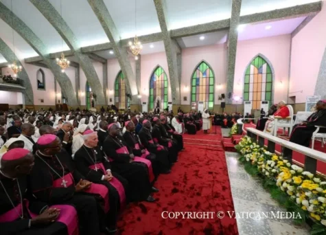 [Tông du Angola] Đức Thánh Cha gặp các giám mục, linh mục, tu sĩ, giáo lý viên: Hãy tiếp tục đề cao việc đào tạo liên tục