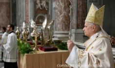 Đức Thánh Cha cử hành Thánh lễ Truyền dầu tại Đền thờ Thánh Phêrô