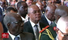 [Tông du Angola] Đức Thánh Cha gặp gỡ giới chức chính quyền, xã hội dân sự và ngoại giao đoàn