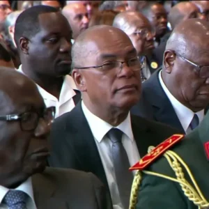 [Tông du Angola] Đức Thánh Cha gặp gỡ giới chức chính quyền, xã hội dân sự và ngoại giao đoàn