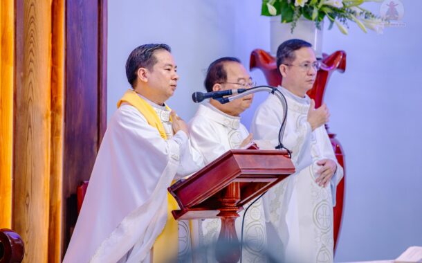 Gx. Bình Ba: Nghi thức nhận nhiệm sở của Cha Gioan Vũ Minh Vương