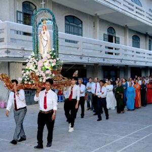 Gx. Châu Pha: Rước kiệu và thánh lễ kính Đức Mẹ Fatima - 13.5.2026