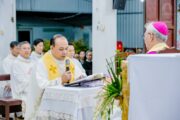 Gx. Côn Sơn: Cha Giuse Trần Quốc Dân Tiếp nhận sứ vụ chủ chăn