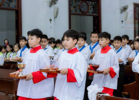 Gx. Vinh Châu: Mừng lễ Thánh Đaminh Savio- Bổn mạng Ban Lễ Sinh