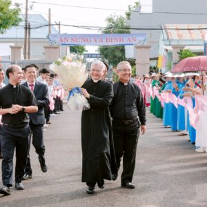 Gx. Long Tâm: Cha Phêrô Trần Quốc Dũng được bổ nhiệm làm tân chánh xứ