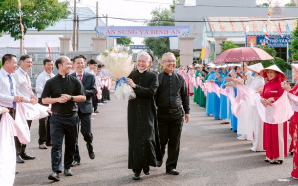 Gx. Long Tâm: Cha Phêrô Trần Quốc Dũng được bổ nhiệm làm tân chánh xứ