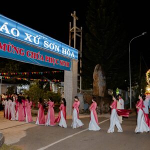 Gx. Sơn Hòa: Khai mạc Tháng Hoa tôn kính Đức Mẹ