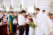 Gx. Phước Lộc: 109 em thiếu nhi lần đầu rước Chúa- Ngày 07.6.2026