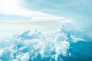 Tháng Sáu là tháng Thiên đàng đến gần