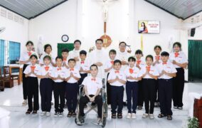 Gx. Phước Hiệp: 17 thiếu nhi lãnh nhận Bí tích Thánh Thể lần đầu- Ngày 07.6.2026