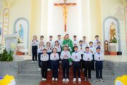 Gx. Hồ Tràm: 19 em thiếu nhi Rước lễ lần đầu- Ngày 14.6.2026