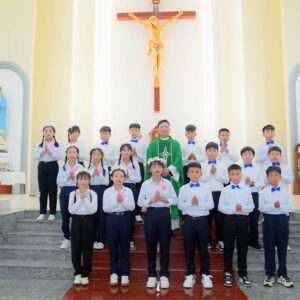 Gx. Hồ Tràm: 19 em thiếu nhi Rước lễ lần đầu- Ngày 14.6.2026