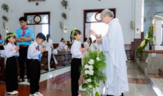 Gx. Vinh Châu: Mừng lễ Bổn mạng Giới Thiếu Nhi và ban Bí tích Thánh Thể lần đầu