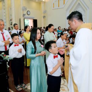Gx. Vũng Tàu: 117 em thiếu nhi Rước lễ lần đầu – 07.6.2026