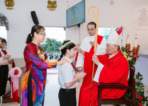 Gx. Hải Minh: Thánh lễ ban Bí tích Thêm Sức cho 30 thiếu nhi- Ngày 25.6.2026