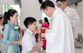 Gx. Hải Minh: Thánh lễ ban Bí tích Thánh Thể lần đầu- Ngày 07.6.2026