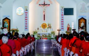 Gx. Trung Đồng: Mừng lễ Thánh Tâm Chúa Giêsu- Bổn mạng Hội Lòng Chúa Thương Xót