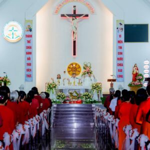 Gx. Trung Đồng: Mừng lễ Thánh Tâm Chúa Giêsu- Bổn mạng Hội Lòng Chúa Thương Xót