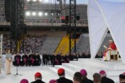[Tông du Tây Ban Nha] Đức Thánh Cha chủ sự Giờ canh thức cầu nguyện với giới trẻ tại Barcelona
