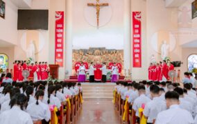 Gx. Hải Lâm: Các thánh lễ ban Bí tích Thêm Sức - 2026