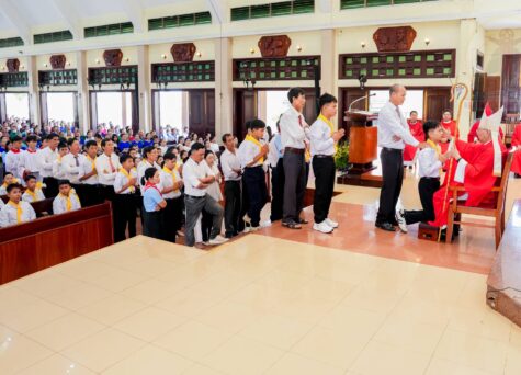 Gx. Hòa An: Đức cha Emmanuel ban Bí tích Thêm sức cho 56 thiếu nhi – Ngày 16.7.2026
