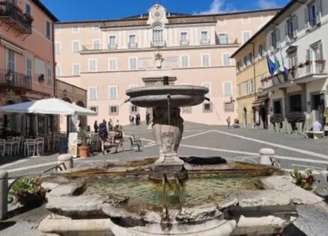 Dinh Tông toà ở Castel Gandolfo - Nơi nghỉ hè của các vị giáo hoàng