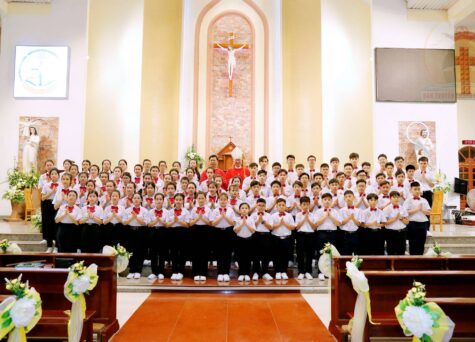 Gx. Phú Hà: Thánh lễ ban Bí tích Thêm Sức- Ngày 10.7.2026