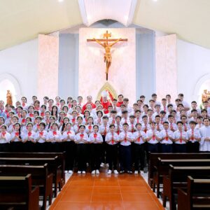 Gx. Lam Sơn: Thánh lễ ban Bí tích Thêm Sức- Ngày 07.7.2026