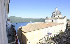 Đức Thánh Cha bắt đầu thời gian nghỉ hè tại Castel Gandolfo