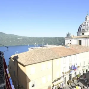 Đức Thánh Cha bắt đầu thời gian nghỉ hè tại Castel Gandolfo