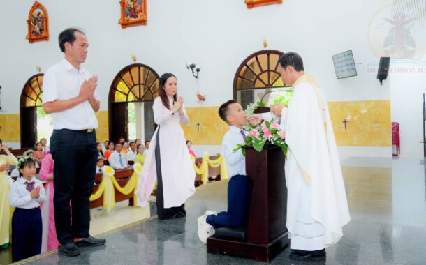 Gx. Bông Trang: Thánh lễ trao ban Bí Tích Thánh Thể lần đầu- Ngày 12.07.2026