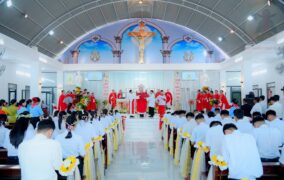 Gx. Tân Lâm: Đức Cha Emmanuel cử hành Thánh lễ ban Bí tích Thêm Sức- Ngày 30.07.2026