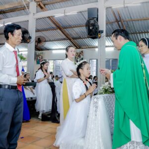 Gx. Hòa Vinh: 17 thiếu nhi Rước Lễ Lần Đầu- Ngày 05.7.2026