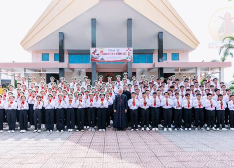 Gx. Quảng Nghệ: Đức Cha Emmanuel cử hành thánh lễ ban Bí tích Thêm Sức- Ngày 23.07.2026