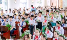 Gx. Phước Tân: 50 thiếu nhi lần đầu rước Chúa- Ngày 19.7.2026