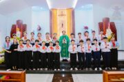 Gx. Bình Ba: 22 em thiếu nhi lần đầu rước Chúa- Ngày 16.8.2026
