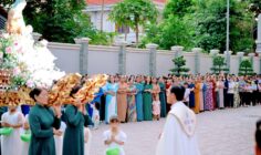 Gx. Châu Pha: Rước Kiệu và Thánh lễ mừng kính Thánh Mônica – Bổn mạng Giới Hiền Mẫu