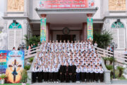 Gx. Châu Pha: Thánh lễ ban Bí tích Thêm Sức cho 172 em thiếu nhi