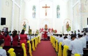 Gx. Đất Đỏ: Đức Cha Emmanuel cử hành Thánh lễ ban Bí tích Thêm Sức- Ngày 27.08.2026