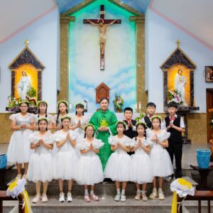 Gx. Bình Thắng: Thánh lễ ban Bí tích Thánh Thể lần đầu- Ngày 16.8.2026