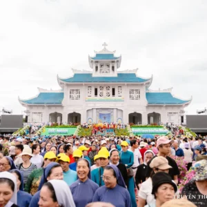 Đại hội La Vang 32: Về Nhà Mẹ để được Mẹ phù hộ, sống niềm hy vọng và lên đường loan báo Tin mừng