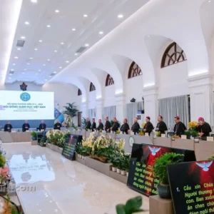 Cầu nguyện, đối thoại trong Thánh Thần và phân định – Ngày thứ hai của Hội nghị thường niên kỳ II/2026 của HĐGMVN