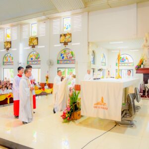 Gx. Hòa Hội: Chầu Thánh Thể thay Giáo phận- Ngày 20.09.2026
