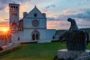 Assisi kỷ niệm 800 năm ngày Thánh Phanxicô qua đời trong Năm thánh kéo dài suốt một năm