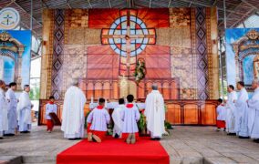 Giáo xứ Ruộng Tre: Chầu Thánh Thể thay giáo phận- Ngày 18.10.2026