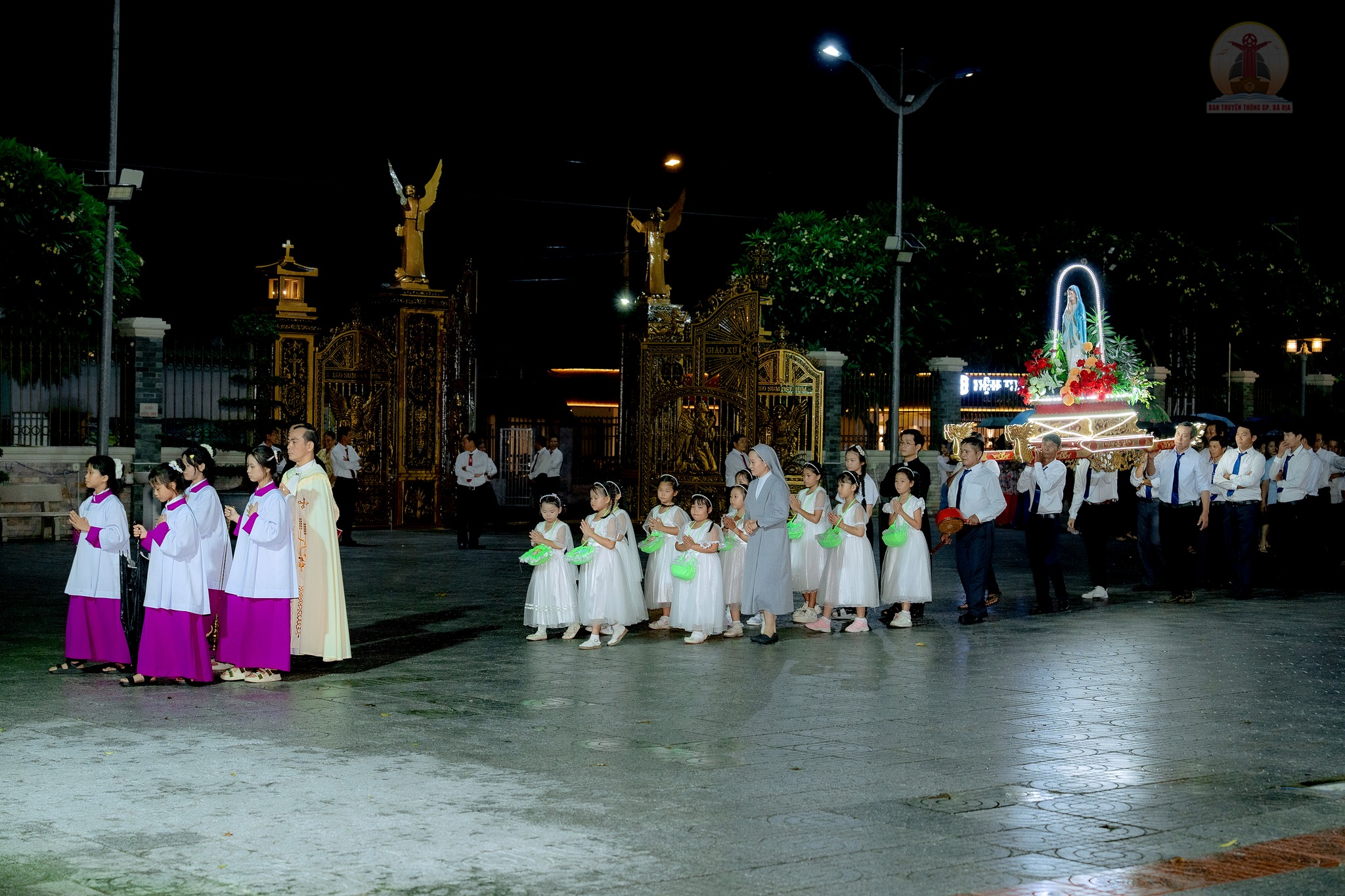 Gx. Châu Pha: Mừng Lễ Đức Mẹ Mân Côi – Bổn mạng Giáo họ Mân Côi